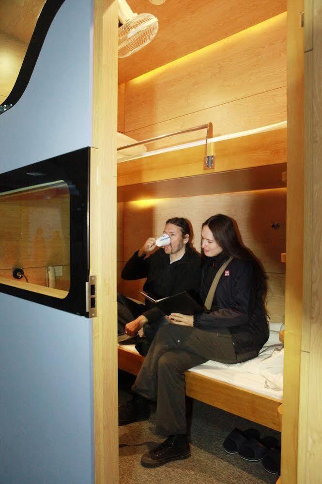 Готель Vatc Sleep Pod Terminal 1 Noi Bai Екстер'єр фото